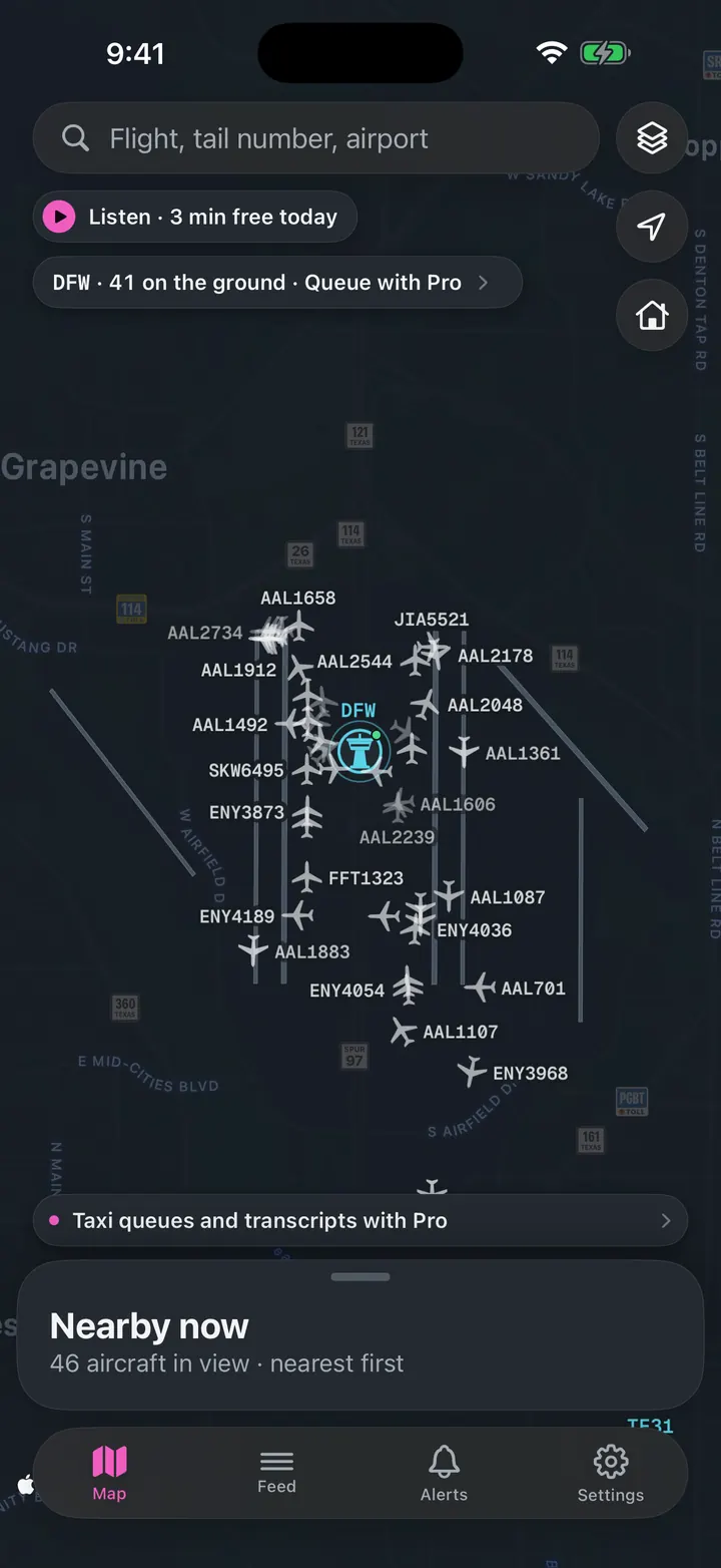 Cockpit ground radar: every aircraft on the airport surface with taxi state